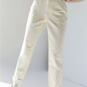 BDG mom high rise beige jeans size 26